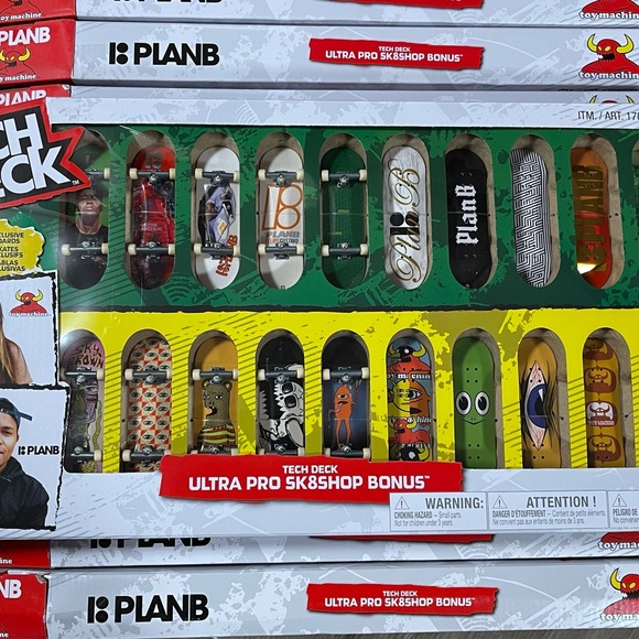 Tech Deck Other - Ultra Pro Sk8Shop Fingerboard TECH DECK 20 skate board Bonus